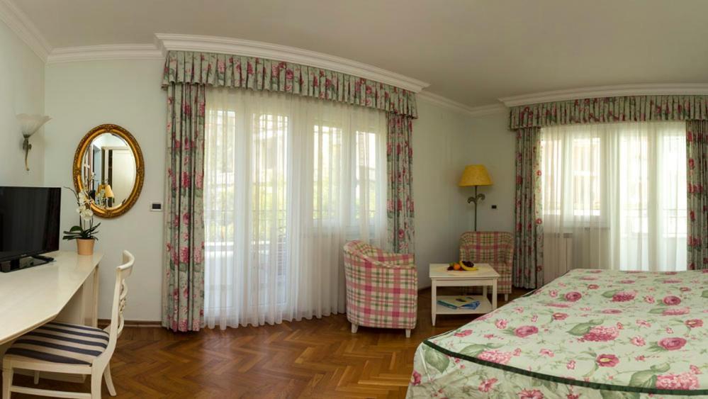 Miramar Hotel 4*